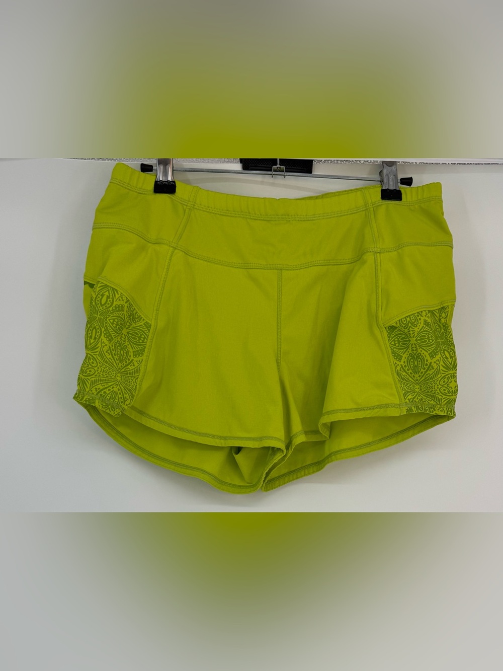 Athleta Women’s Neon Lime Athletic Skort with Patterned Side Panels Size Small